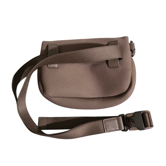 Athleta Revive Convertible Crossbody Waistbag in Rustic Beige OS - Picture 5 of 5
